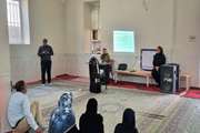برگزاری کلاس آموزشی بهداشت و پرورش مرغ بومی در روستای آبهر پایین شهرستان بدره