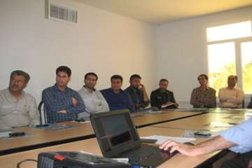 برگزاری کارگاه آموزشی آنفولانزا در اداره دامپزشکی شهرستان چرداول