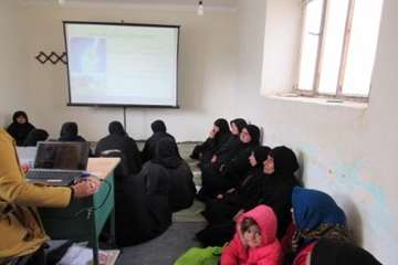 برگزاری کارگاه آموزشی زنان روستایی در شهرستان ملکشاهی