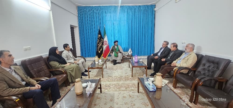 دیدار مدیرکل دامپزشکی استان با امام‌جمعه شهرستان مهران