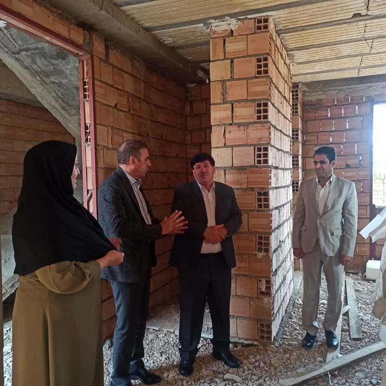 بازدید فرماندار مهران  از آزمایشگاه در حال ساخت اداره دامپزشکی شهرستان 