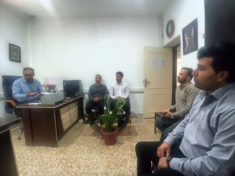 مدیرکل دامپزشکی استان ایلام با کارکنان شهرستان بدره دیدار کرد