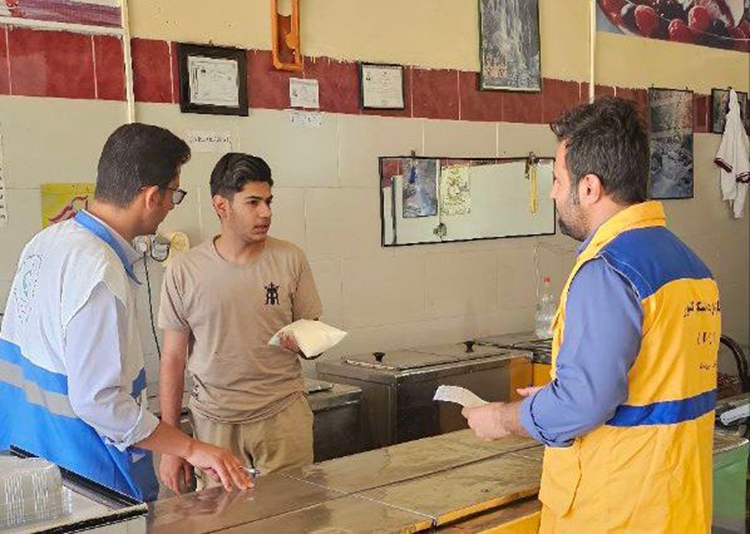 تأکید بر استفاده از شیر خام  مورد تایید اداره دامپزشکی  در بستنی فروشی ها  و واحد های تولید لبنیات سنتی